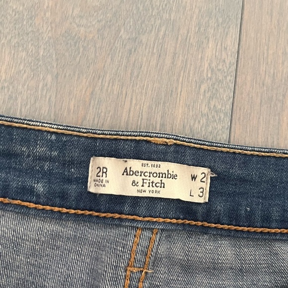 Abercrombie Straight Skinny Jeans - Picture 2 of 2